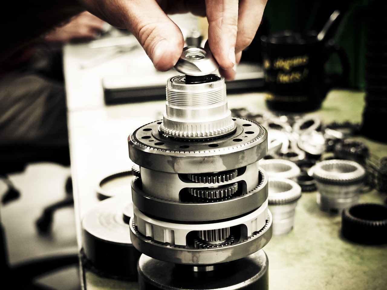 曹操：闲鱼平台购买东西安全吗